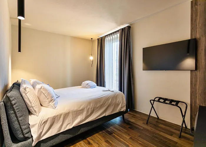 Etrus Boutique Bed & Breakfast 4*