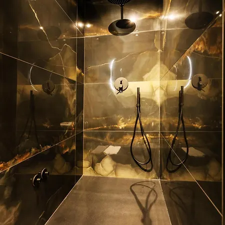 Couette-café Etrus Boutique 4*