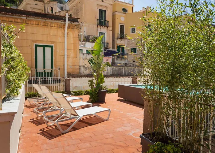 Etrus Boutique Bed & Breakfast 4*